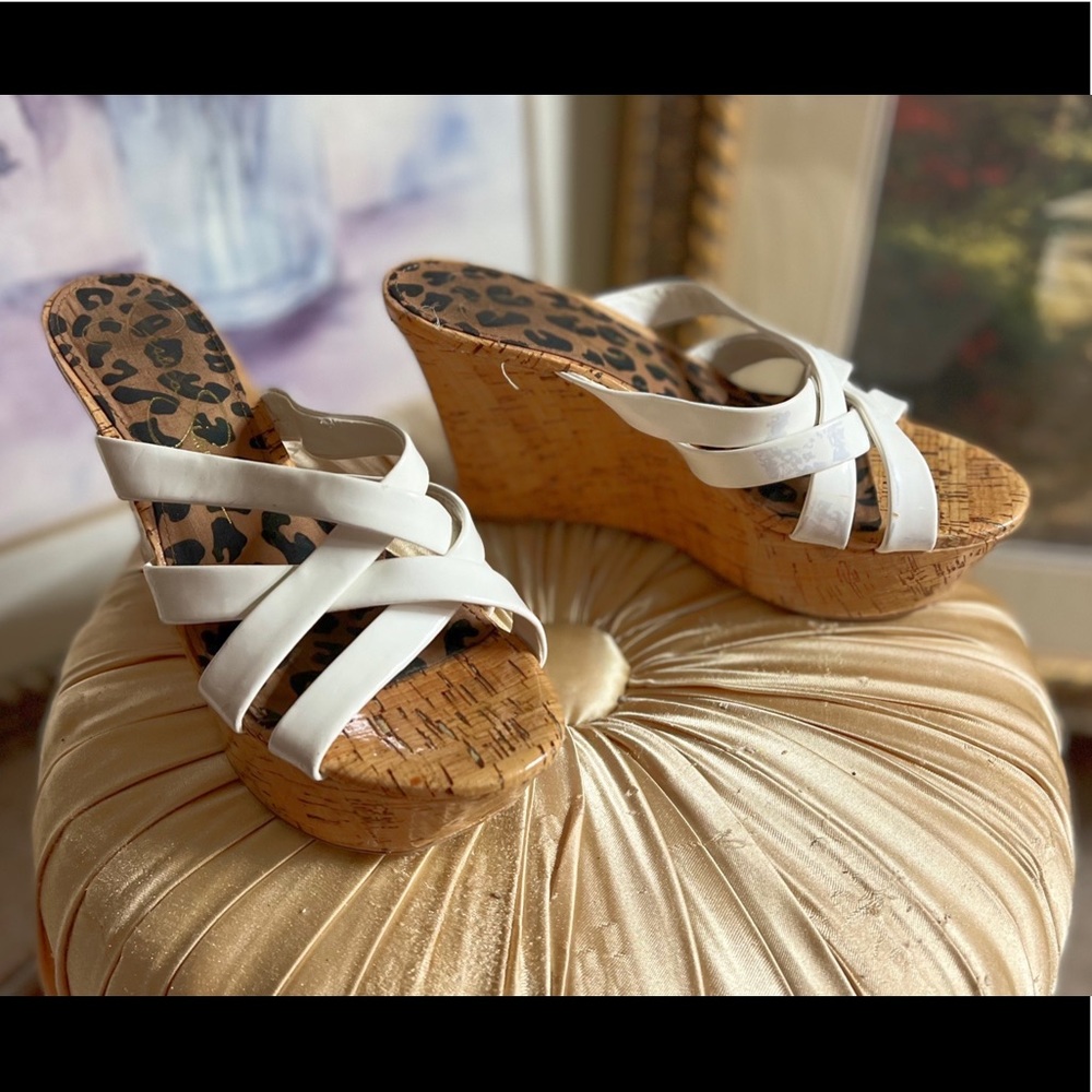Jessica Simpson Wedge